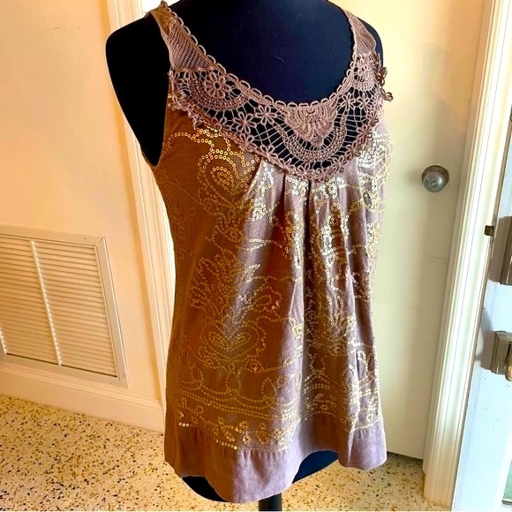 ANTHROPOLOGIE Cocoa Brown Sleeveless Top! Sequins and Lace!